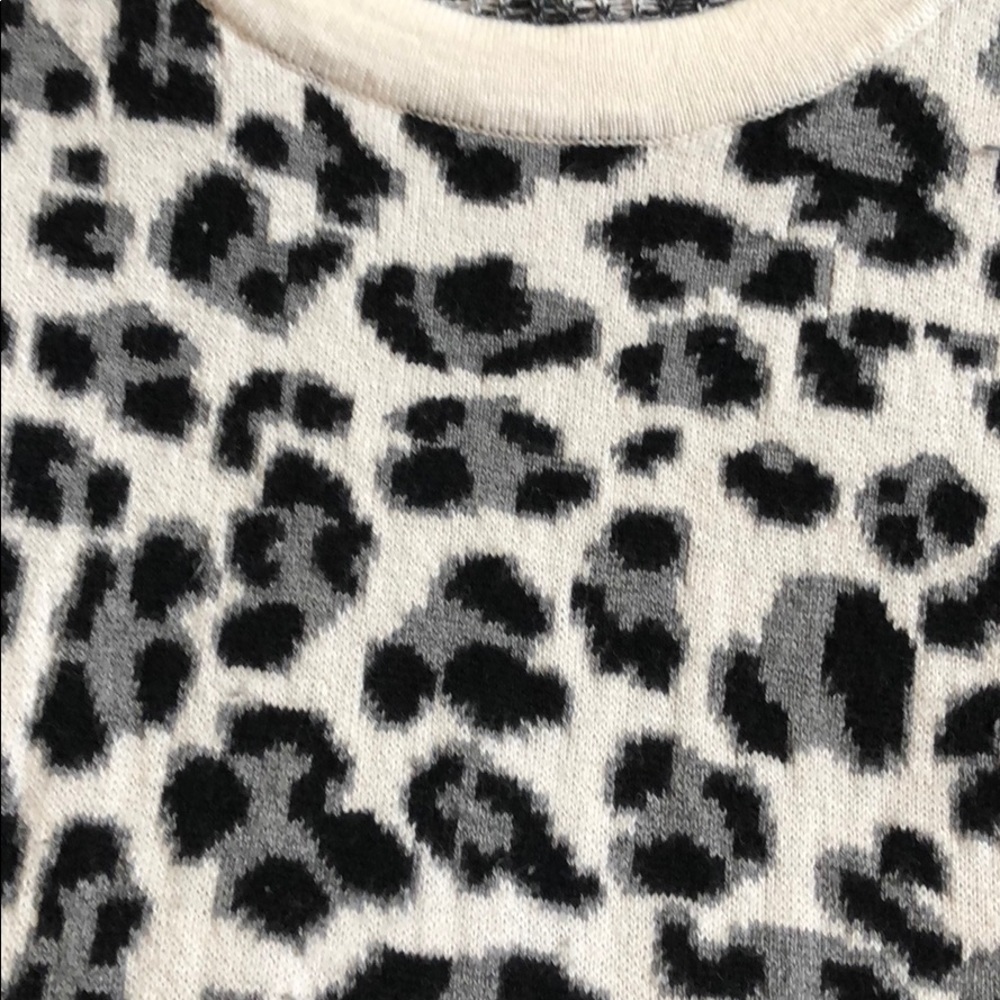 Sweater - Picture 3 of 3